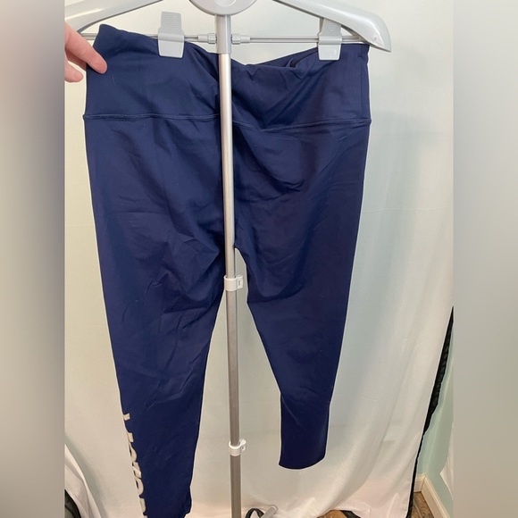 Victoria's Secret Sport Navy Leggings size large - Picture 3 of 7